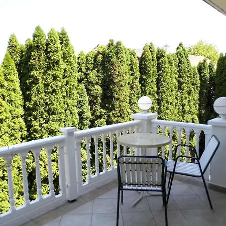 Δωμάτια σε οικογενειακή κατοικία Millennium Keszthely