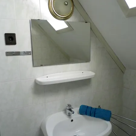 Millennium Homestay *